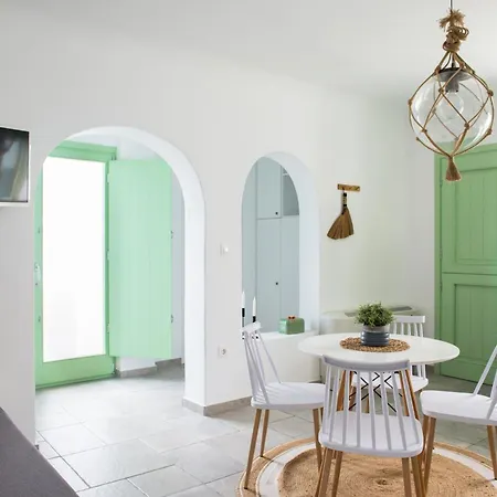 Auntie's Villa Vourvoúlos