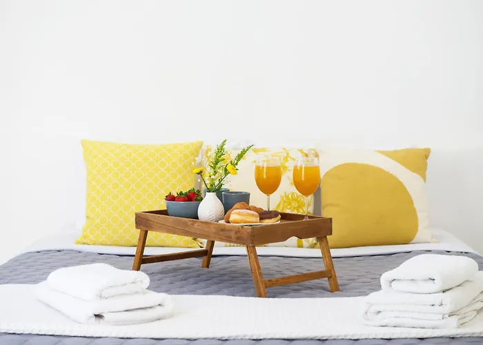 Auntie's * Βούρβουλος